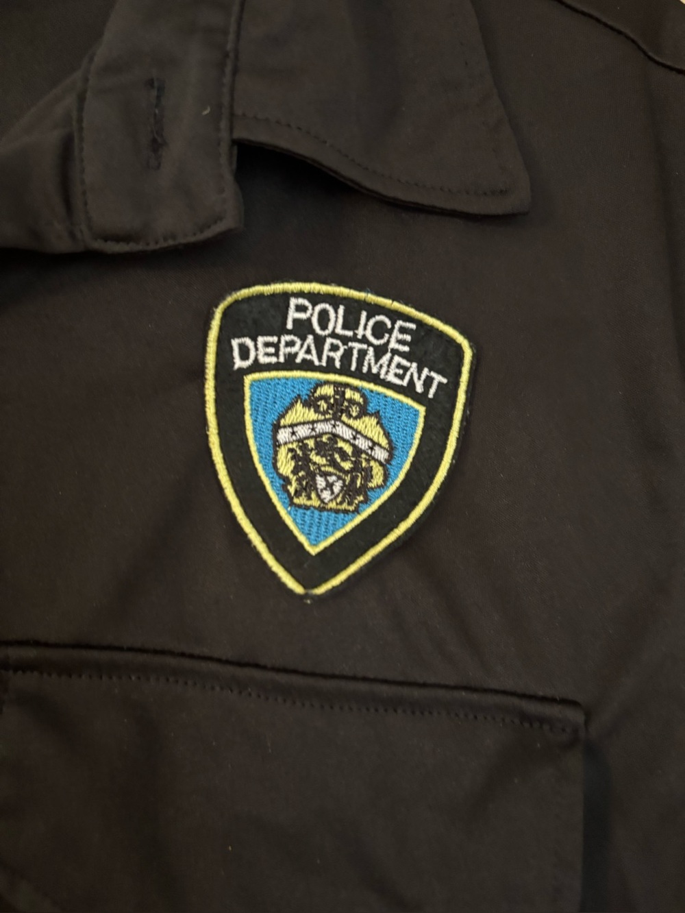 ClassicTailored Polished Adult Police Costume/Cosplay/Parties/Themed Events - Picture 7 of 8